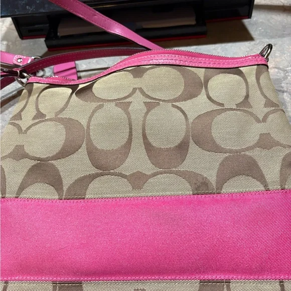 Coach Brown and Pink Signature Shoulder Bag/ cross body! - Picture 5 of 10